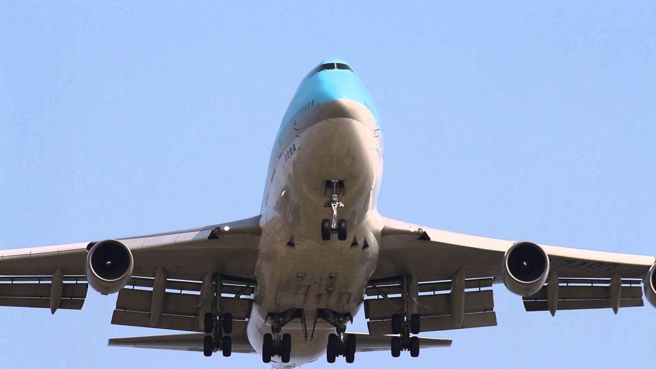 KE604 HongKong - Incheon KoreanAir BOEING747-400 HL7490