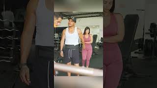 Kibirli Vücut Geliştirici Temizlik Görevlisiyle Alay Etti - Ama Pişman Oldu 6