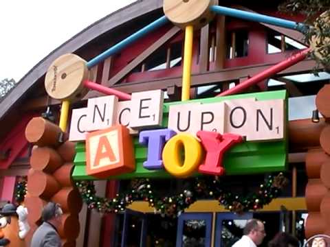 camera iphone 8 plus apk Once Upon a Toy - Downtown Disney in Orlando - Exterior Tinkertoy Facade