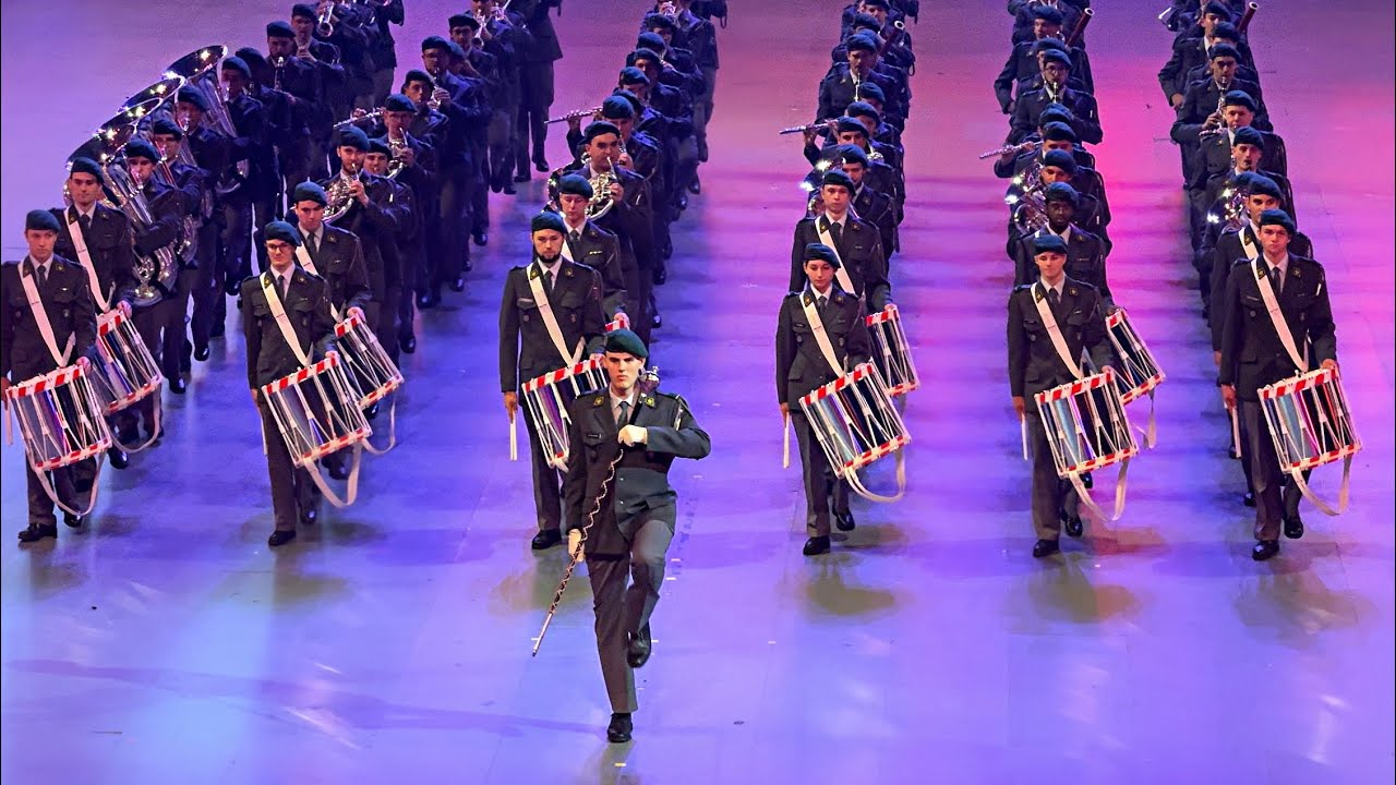 Rekrutenorchester der Schweizer Armee beim Musikfest der Bundeswehr 2024