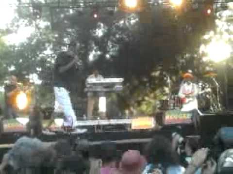 JUNIOR BYLES " Garance Reggae Festival 2010 ".mp4