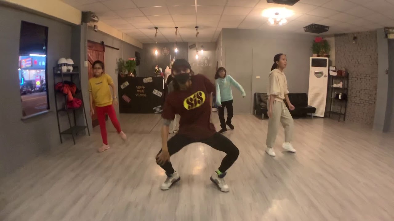 Beat The Floor Dance Studio 1/30Girls Freestyle