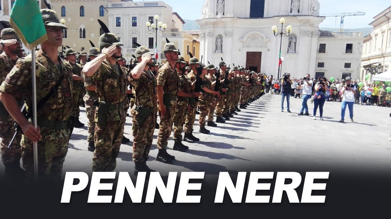 Alpini, le penne nere invadono il centro dell'Aquila