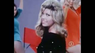 Nancy  Sinatra These Boots Are Made for Walkin (Estas botas son hechas para caminar)Sub. Español