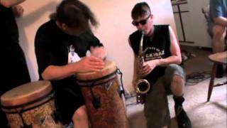 Mark McGee & Jesse Thelonious Vance at Apartment Music #13 congas + alto sax free jazz noise improv