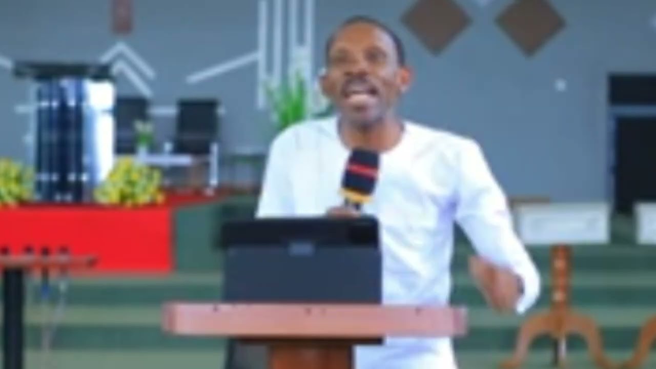 BAROKORE BENEDATA MWIGE GUHITAMO NEZA KUKO INZARA YATEYE NO  MUNSENGERO.