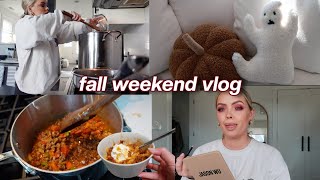 Fall Weekend Vlog: Best Keto Chili, Halloween Decor, Hocus Pocus Movie Night, Groceries + GRWM