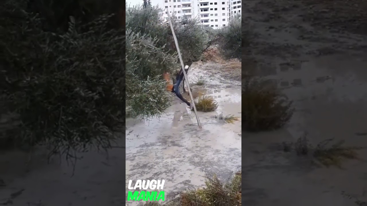 Try not to laugh 😂 