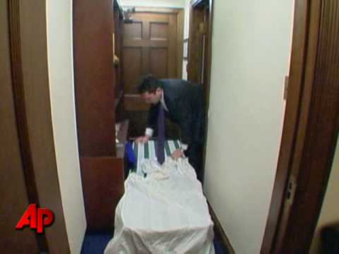 Video New Congressman Sleeps in His Office - youtube