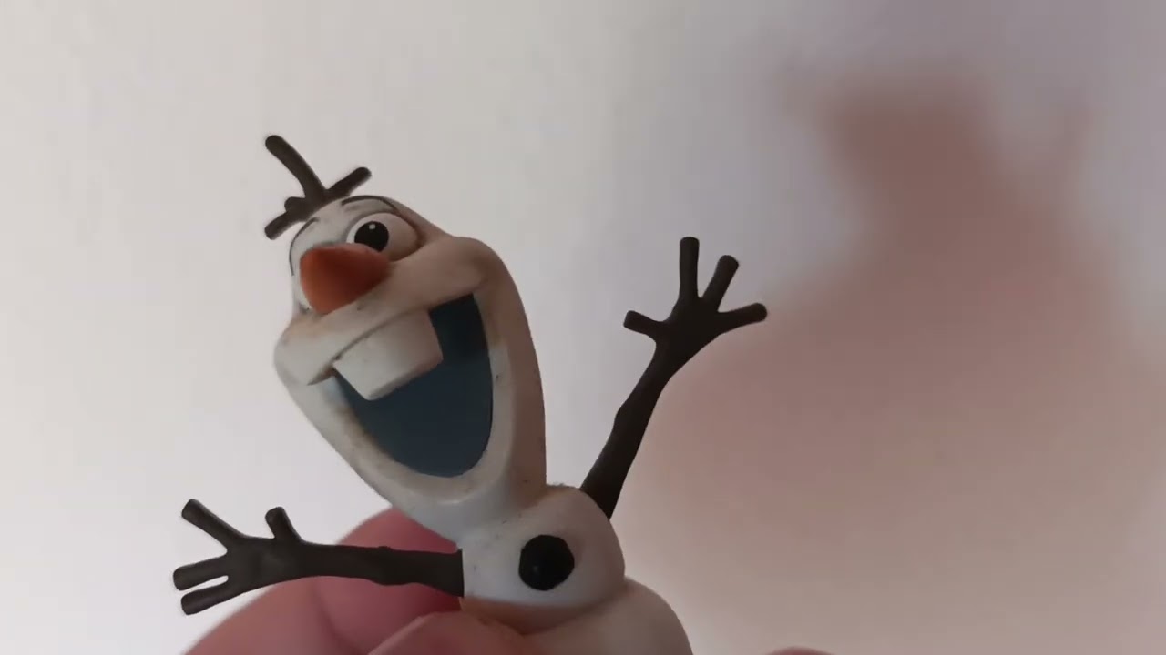 Olaf's Christmas message - YouTube