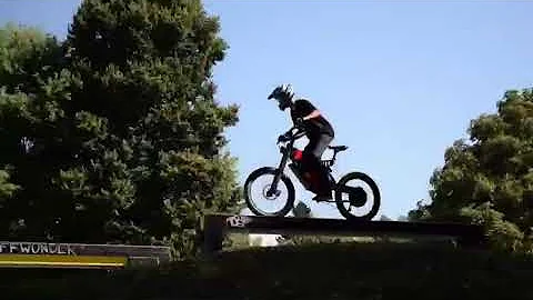 HalloMotor eBike Stealth Bomber Jumping