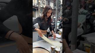 Download Lagu Legendary Roti Lady makes authentic dough MP3