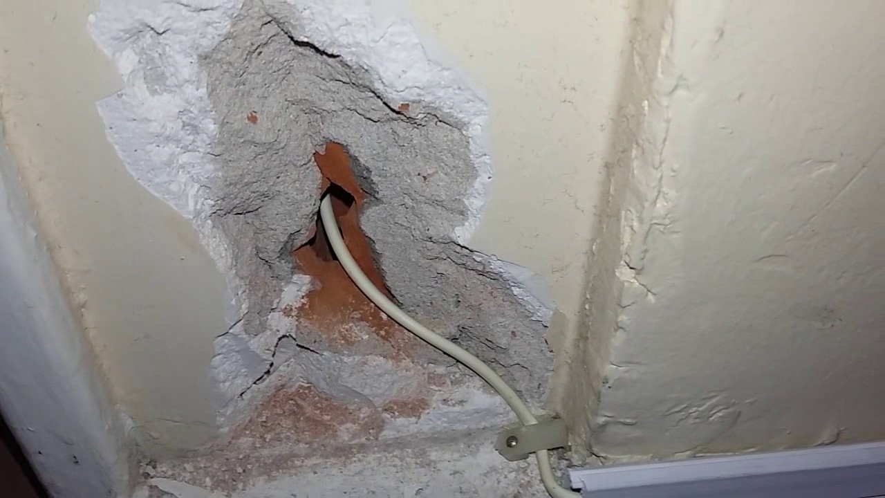 Canal JDB. Instalación de telefonía con reparación rotura de pared incluida tampa