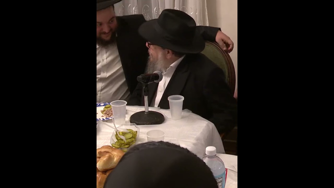 ר' שלום חאריטאנאוו שי' רוקד יחי | R' Sholom Charitonov dances Yechi