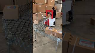 Reggiatrice TP 601 D con rulliera estensibile | Strapping machine TP-601 D with flexible conveyor