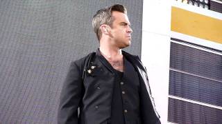 Robbie Williams Progress Live - Let Me Entertain You - Hampden Park Glasgow, June 23