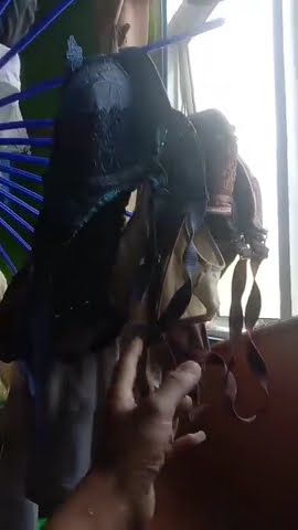 Di Luar lagi hujan Deras.... Jemuran di  dalem sempak Bh bude titin