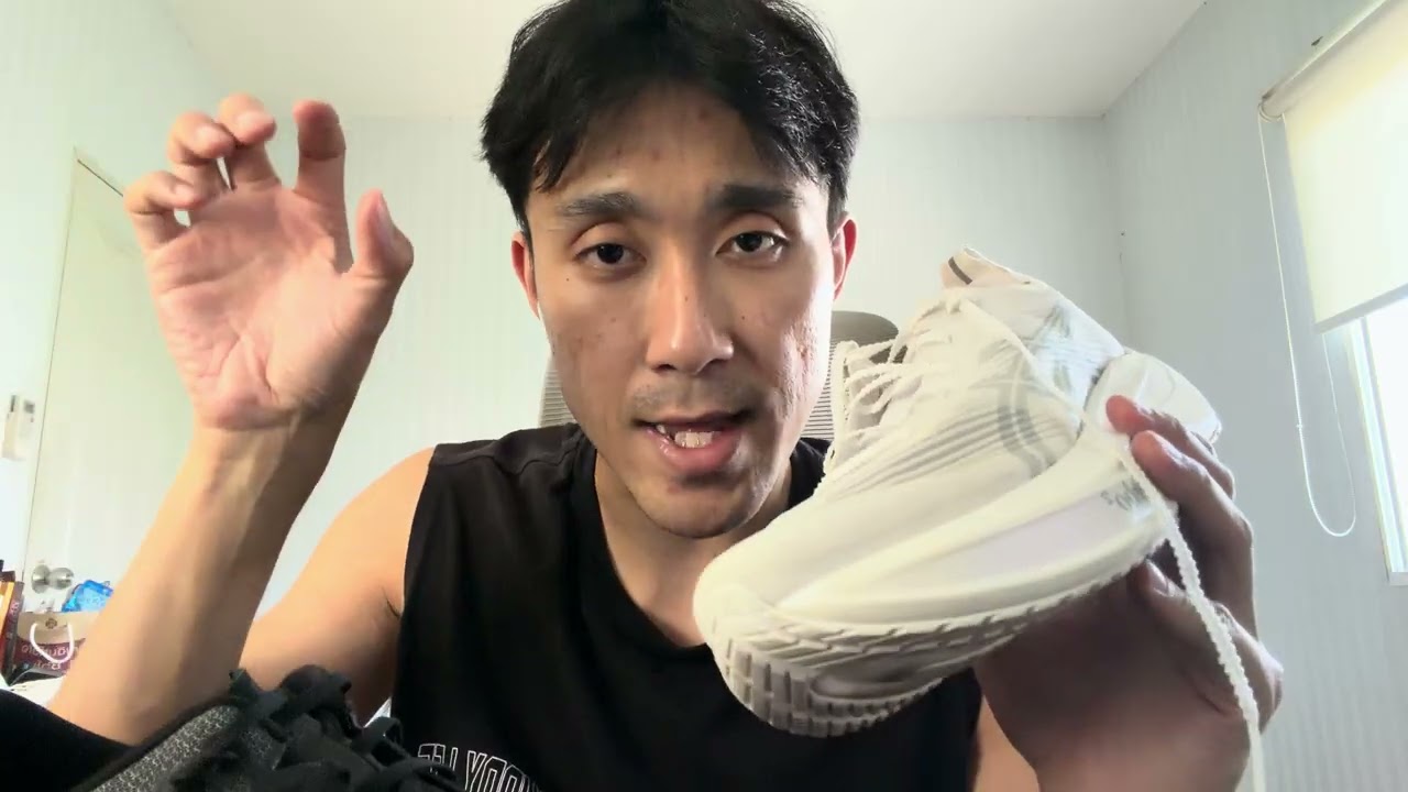 ศึก 2 พี่น้อง เปรียบเทียบ Asics Megablast vs Asics Superblast 2