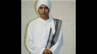 MASYAALLAH!!!Takbiran dengan suara yang indah voc:Gerry mahesa