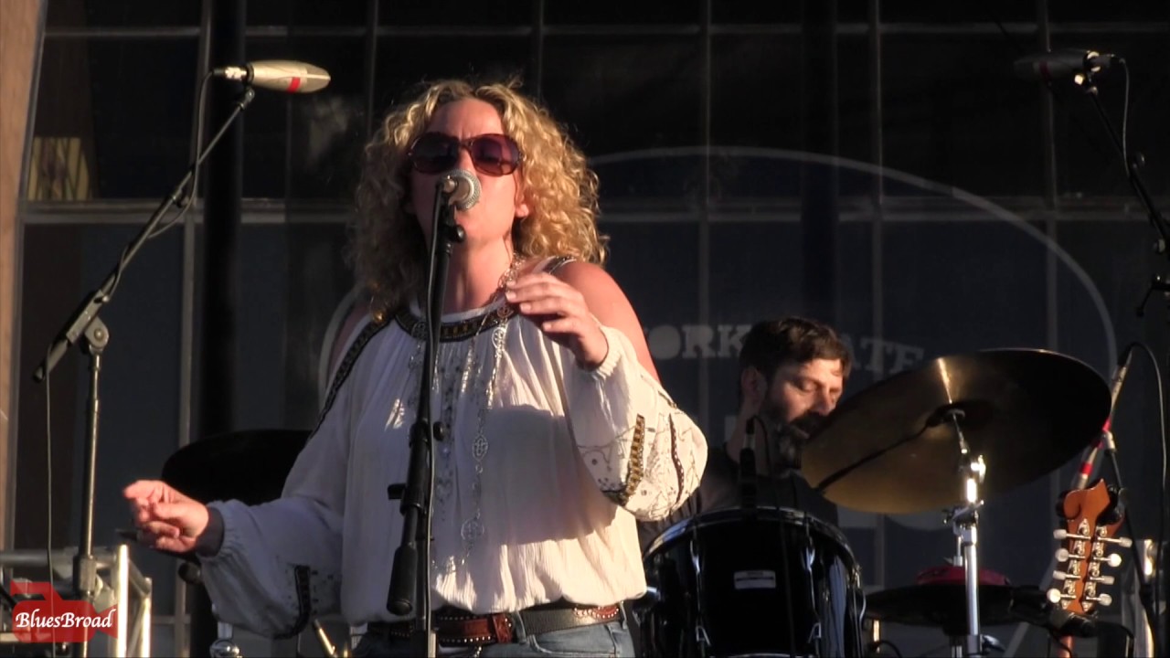 Watch AMY HELM • Didn't It Rain • NY State Blues Fest 7/8/17 on YouTube Watch AMY HELM • Didn't It Rain • NY State Blues Fest 7/8/17 on YouTube