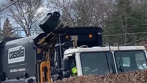 Casella waste Mack LR labrie Automizer garbage truck.