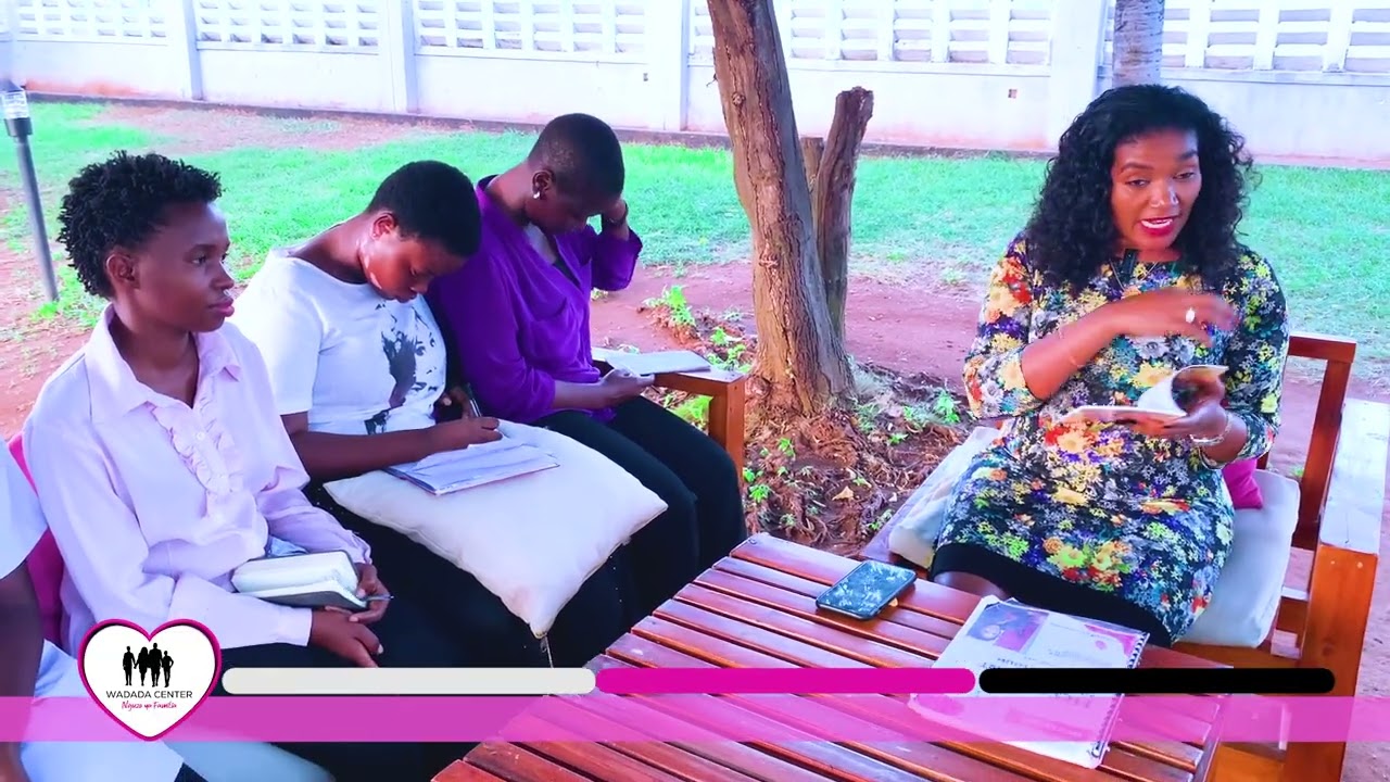 Nikiwaangalia hawa wadada, najiona mimi miaka kadhaa iliyopita. Tofauti ni kwamba mimi sikuwa na mtu