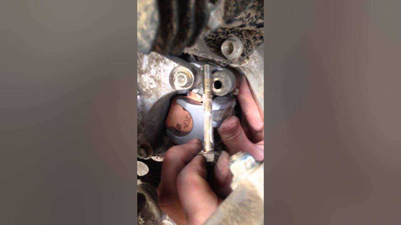 2005 Honda Rincon 650 Rear Brake Pad Replacement - YouTube