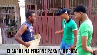 CUANDO UNA PERSONA PASA POR BRUTA-LOS MENORES L.M.F