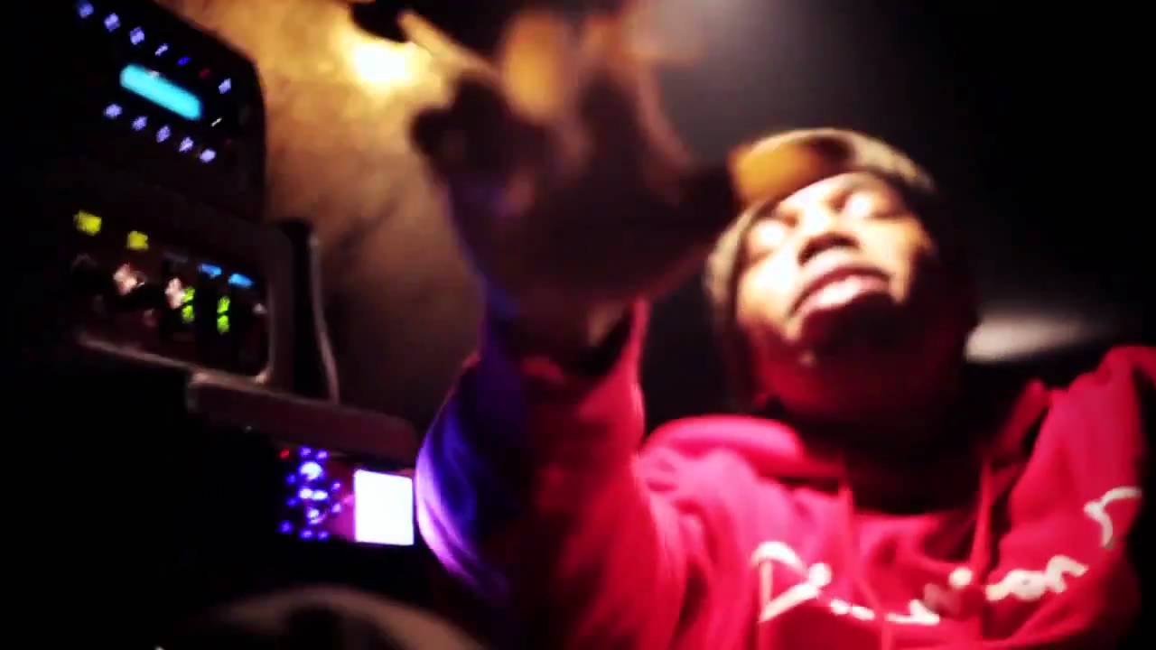 Watch Curren$y ft. Nesby Phips- Prioritize (Beeper Bill) on YouTube Watch Curren$y ft. Nesby Phips- Prioritize (Beeper Bill) on YouTube