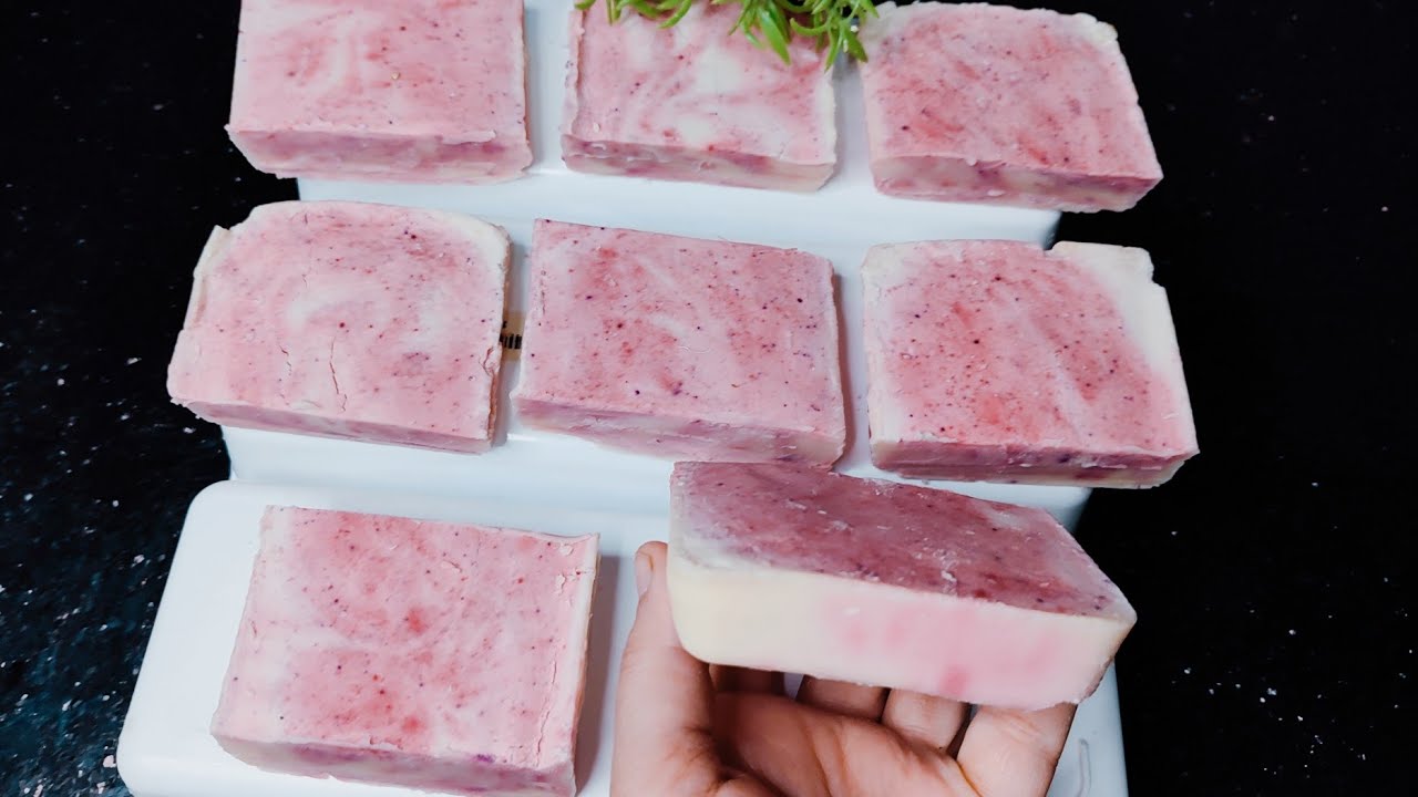 صابون الشاور ب 3 مكونات وبدون كحول بطريقة سهلة واضافة بجنيه قضيت على ريحة الزيت تماما موفر جدا