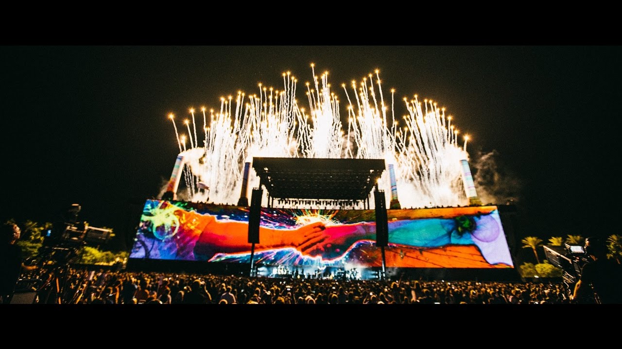 Review of My Desert Trip Music Festival Experience