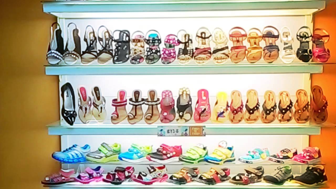 reebok shoes showroom indore