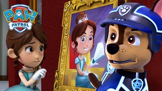 Tlapky řeší záhadu princeznina chybějícího obrazu!  Tlapková Patrola PAW Patrol  pohádky pro děti