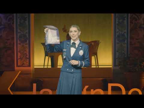 El viaje inesperado de tu privacidad digital | Michelle Olmos | TEDxJardinDeLosPalacios Episode cover
