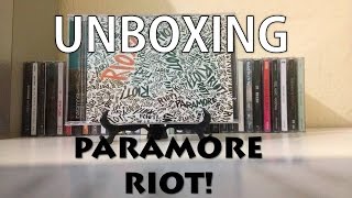 Unboxing: Paramore - Riot!