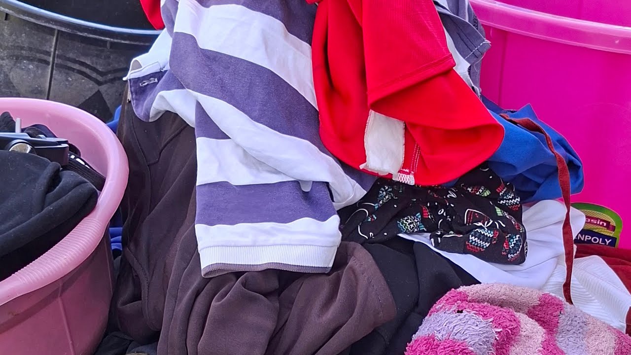 DOING MY LAUNDRY  WORK