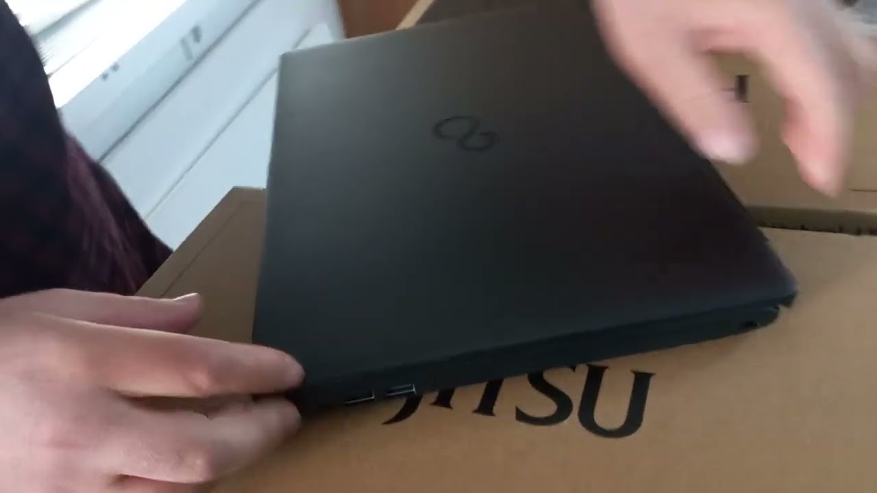 Fujitsu Lifebook A 3510 İ5 Kutu Açma - YouTube