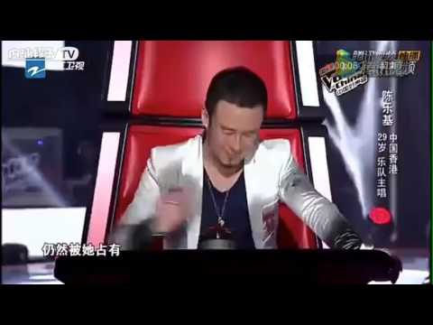 陳樂基的《月半小夜曲》因為唱的比評委好被樂壇封殺