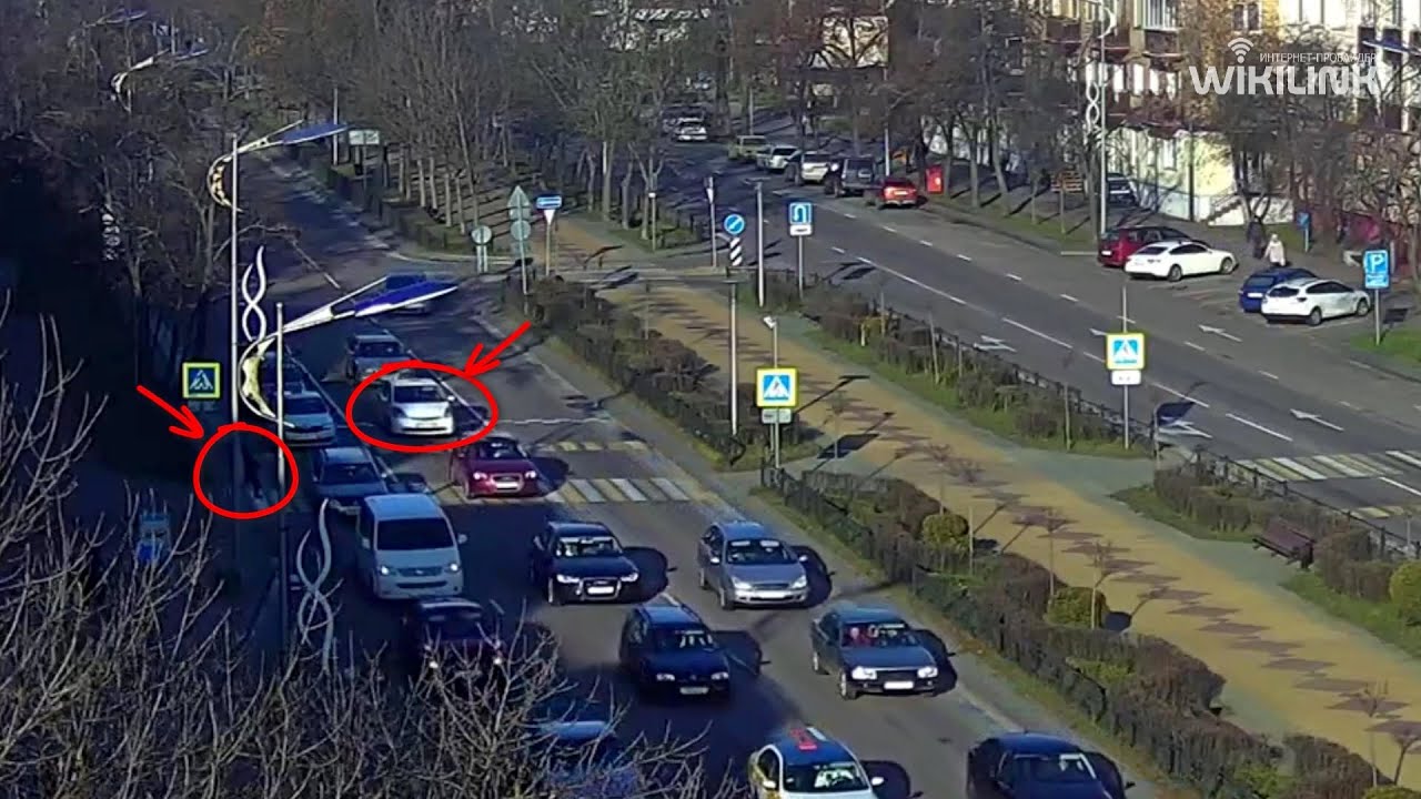 Наезд такси на пешехода. Бульвар космонавтов. 27.12.2020, Брест ...