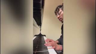 Is there free breakfast here? - Hotel Ugly on piano
