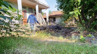 Cleaning up an abandoned house Super beautiful transformation  Cleaning with manual tools