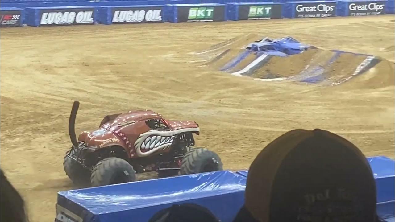 Monster Mutt (Chris Koehler) freestyle in San Antonio, TX (1/21/23