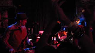 &quot;Broadway&quot; - Foxboro Hot Tubs Bowery Electric 2010