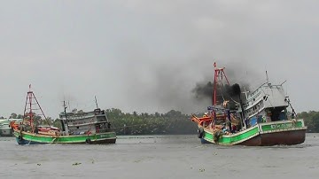 Tàu biển chạy xuất hành mùng 6 tết năm 2021 BỊ MẮC CẠN