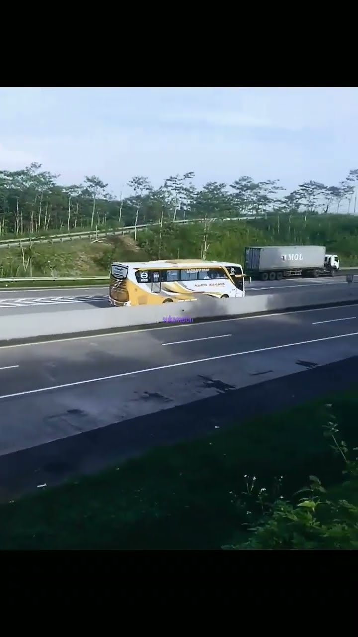 Harta Sanjaya Pariwisata: Mewah dan Nyaman di Jalan Raya dengan Armada Terbarunya
