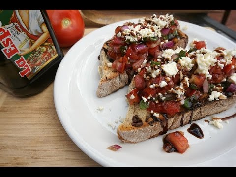 Video: Bruschetta Na May Mga Kamatis At Keso Ng Feta