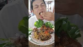 ตำส้มตำเผ็ดๆแซ่บๆเด้อครับ