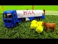 Helfer Autos Deutsch. Auf dem Bauernhof. Spielzeugvideo für Kinder.