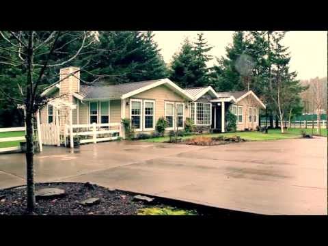 Charming OAK CREEK Home - NW Corvallis, OR by Kris...