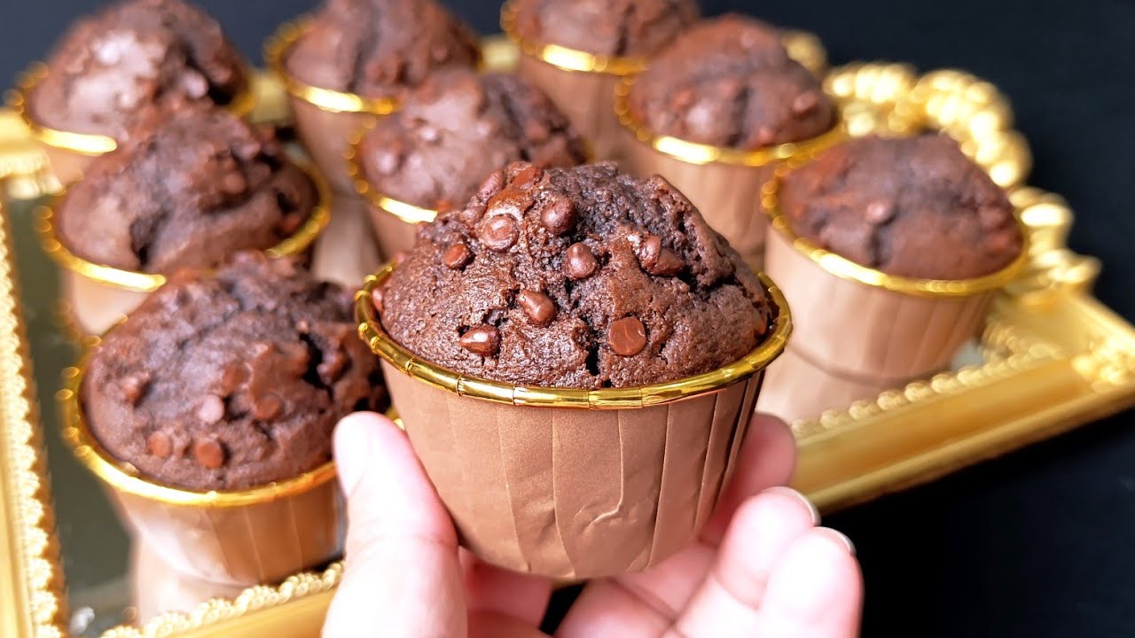 سر انتفاخ مادلين المحلات الكبرى وبيضة واحدة بدون حليب ولا ياغورت بمذاق القهوة والشكولاط خفاف ولذاذ